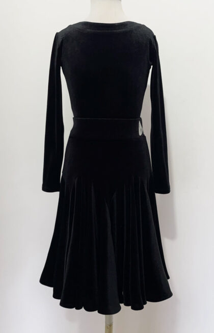 Juvenile_velvet-dress_3