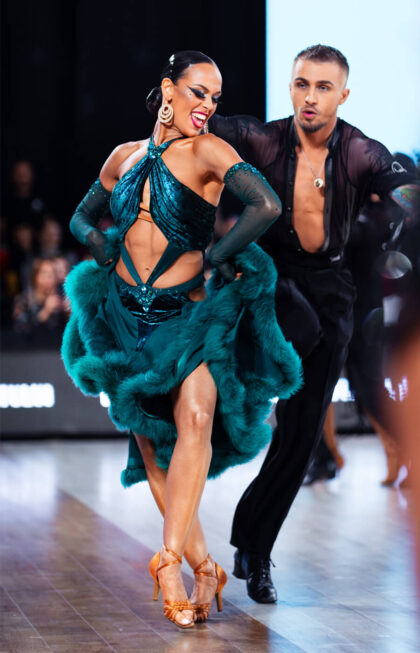 Latindress_MarabouDesire_1