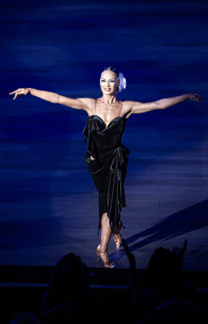 Latin dress Velvet Simplicity