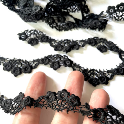 Flower_laceTrim_Black2