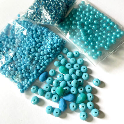 Highquality_GlassPearls_AquamarineMix1