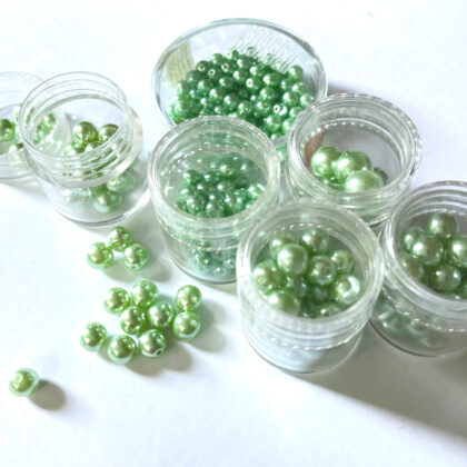 Highquality_GlassPearls_PeridotMix2